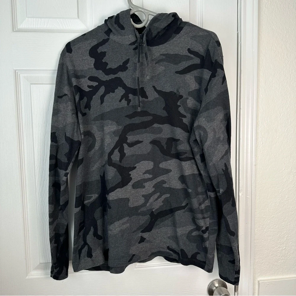 Polo Ralph Lauren Men’s Camo T-Shirt w/ Hoodie | Light Hoodie | Size M